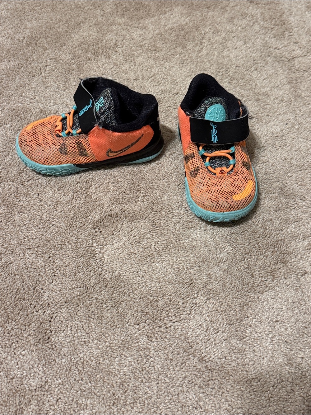 Nike Kids Kyrie 7 Orange and Teal Athletic Sneakers